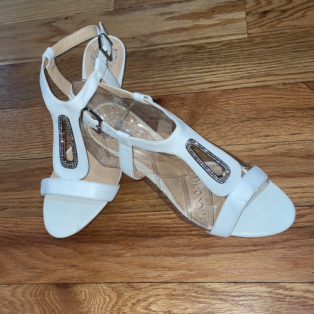 Vince Camuto Manita  rhinestone  shoes Wide Width  Heel 9.5 kitten